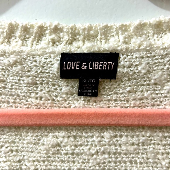 Long sleeve top with lace - Picture 3 of 4